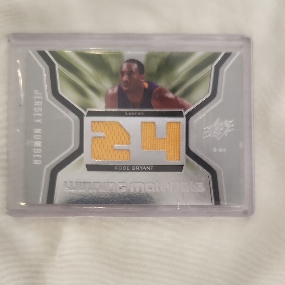 07-08 Upper Deck SPx Kobe Bryant Game Worn Jersey Card